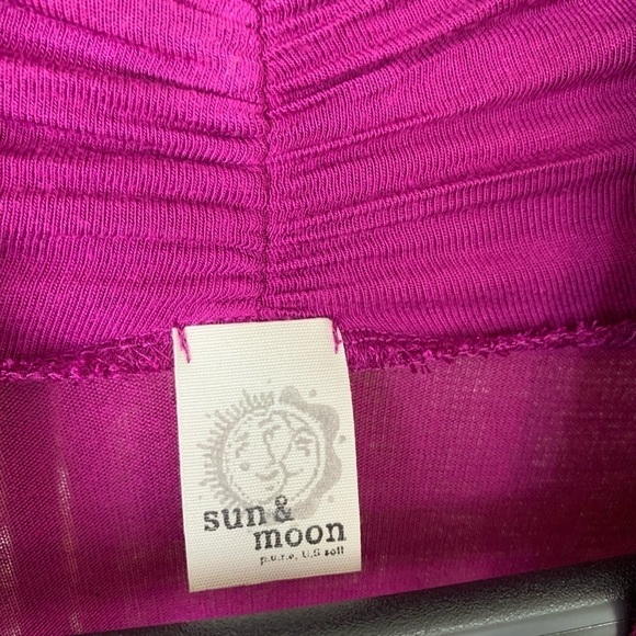 Sun and moon yoga top magenta color long body layers gathered look long sleeves - Picture 5 of 10